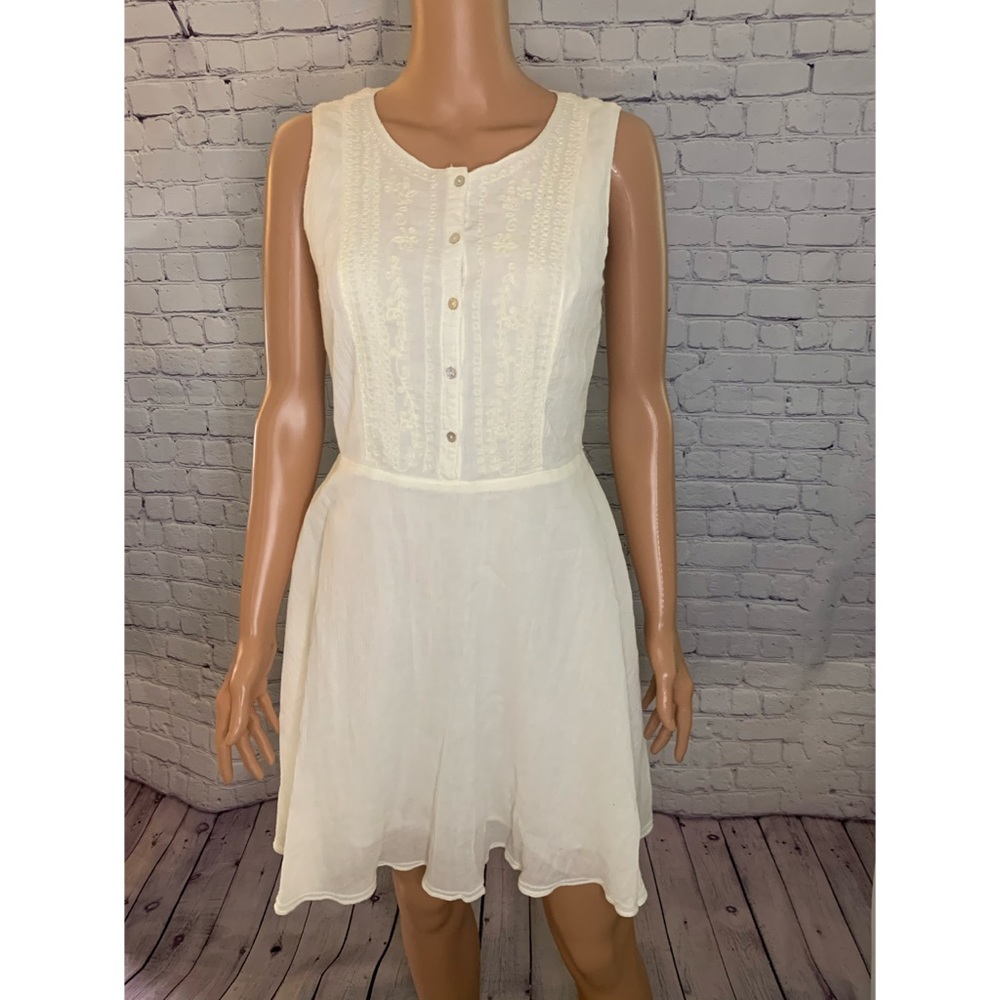 Chelsea & Violet White boho lace sleeveless flowy Dress size small